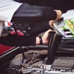 Cambio Olio: Manutenzione Essenziale e Motore di un Mercato Miliardario